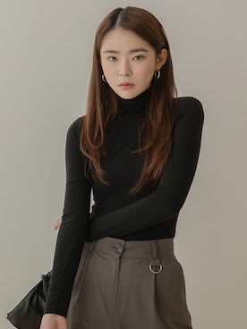 「アイテム（カーゴパンツ、グレー系）」を使った、UNE MANSIONさん（レディース・168cm）の秋コーディネート