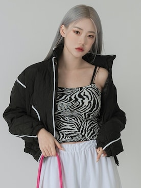 「FOLLOWIN（フォロウィン）のアイテム」を使った、UNE MANSIONさん（レディース・159cm）の冬コーディネート