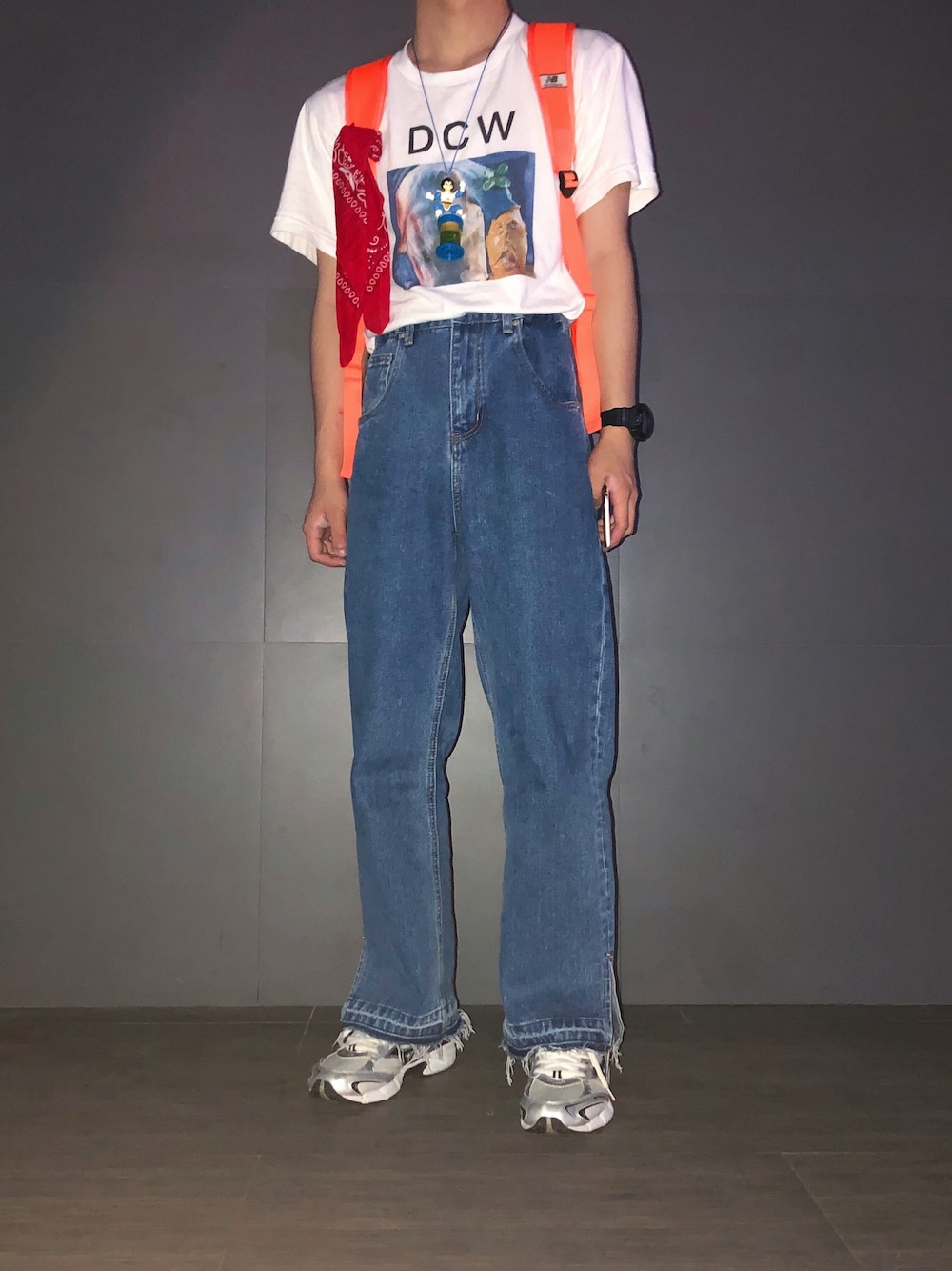 「美津浓のアイテム（スニーカー、グレー系）」を使った、Dchaovsさん（メンズ・170cm）の秋コーディネートの1枚目の写真