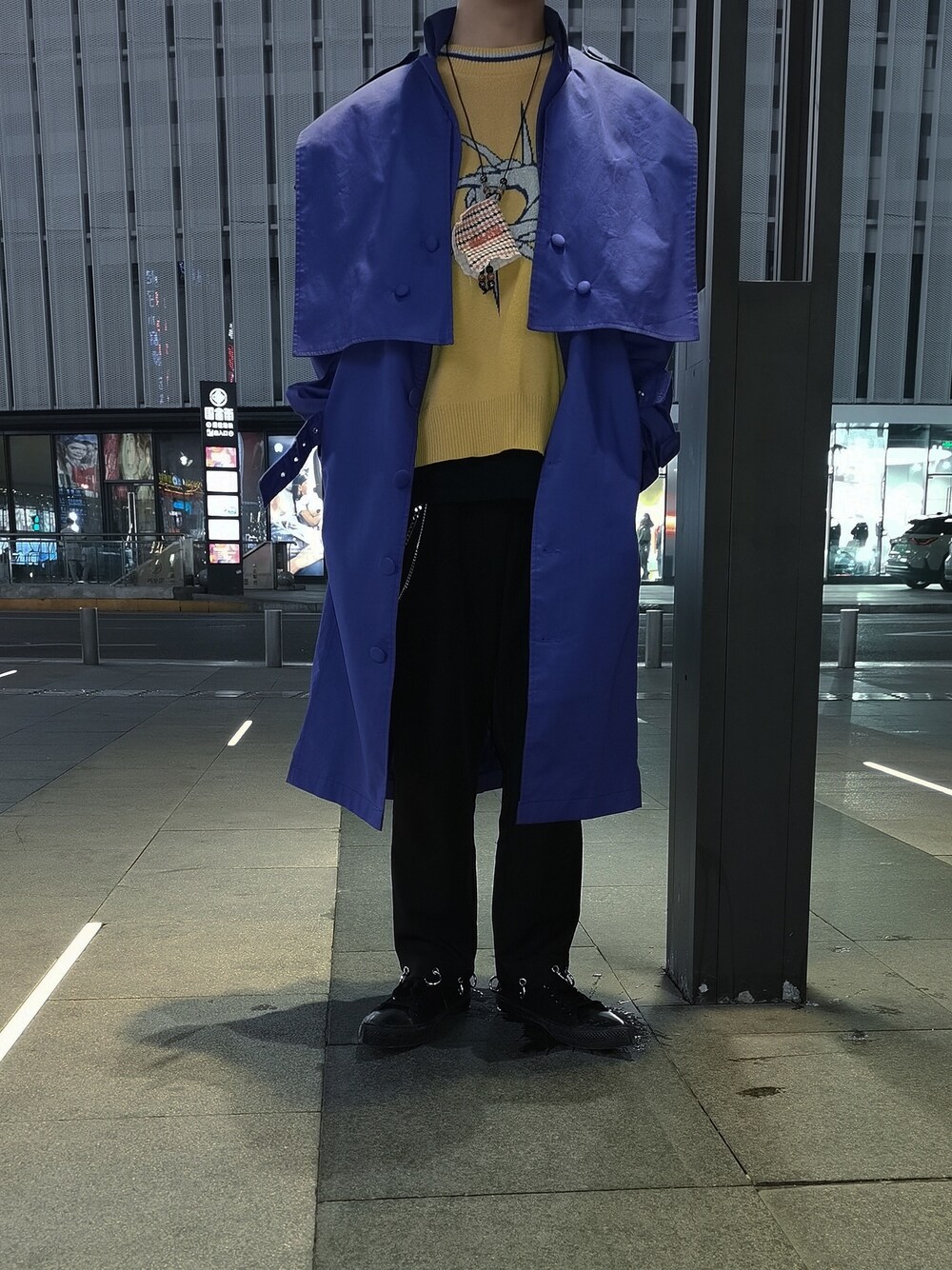 「conpconpのアイテム（その他シューズ、ブラック系）」を使った、Dchaovsさん（メンズ・170cm）の冬コーディネートの1枚目の写真