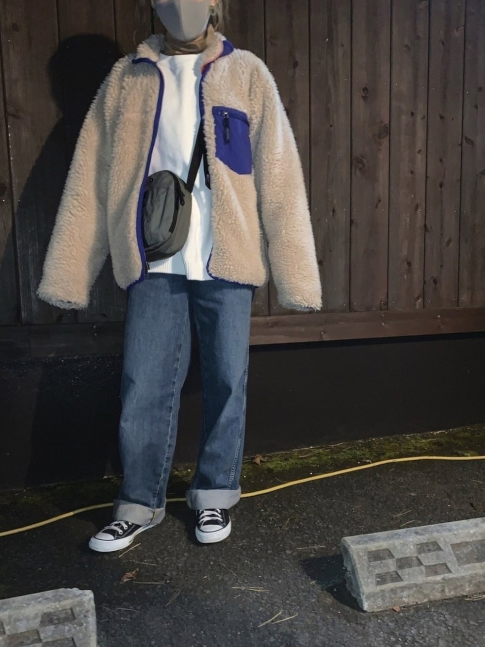 「パタゴニア、patagonia、古着、ノースフェイス、コンバース、UNIQLOU、ワイドフィットカーブジーンズ、ボアジャケット、THE NORTH FACE」｜「UNIQLOのタートルネックT（長袖）（Tシャツ/カットソー、ブラウン系）」を使った、gagaaaさん（レディース・154cm）の秋コーディネートの1枚目の写真