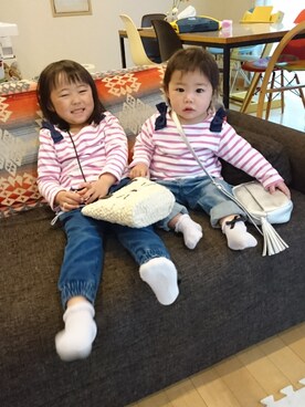 「petit main（プティマイン）のアイテム（かごバッグ）」を使った、aiyuiさん（キッズ・70cm）の春コーディネート