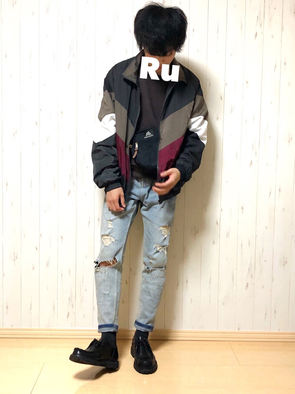 「秋のコーデ、お洒落さんとつながりたい、今日のコーデ、スウェット、スポーツミックス」｜「Bershkaのアイテム（ナイロンジャケット、グレー系）」を使った、sottoさん（メンズ・169cm）の秋コーディネートの1枚目の写真