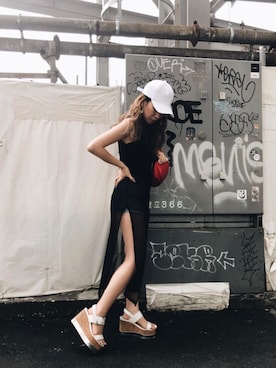 「EVRIS（エヴリス）のメッシュスリットロングタンク（タンクトップ、ブラック系）」を使った、Yui Matsumotoさん（レディース・159cm）の夏コーディネート