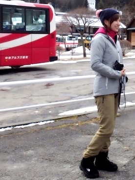 「Berghaus（バーグハウス）のアイテム」を使った、吉野香織さん（レディース・160cm）の冬コーディネート