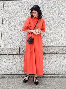 「ティアードスカート」｜「アイテム（シャツワンピース）」を使った、清水こづえさん（レディース・164cm）の春コーディネート