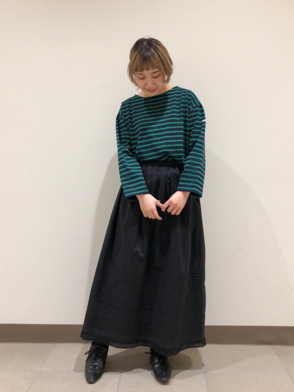 「poudoudou、チョコ色に染まれ、ブラック、ootd、ボーダー、ゆるコーデ、今日のコーデ、低身長コーデ」｜「POU DOU DOUのデザインタックギャザースカート（スカート、ブラック系）」を使った、はがさん（レディース・157cm）の冬コーディネートの1枚目の写真