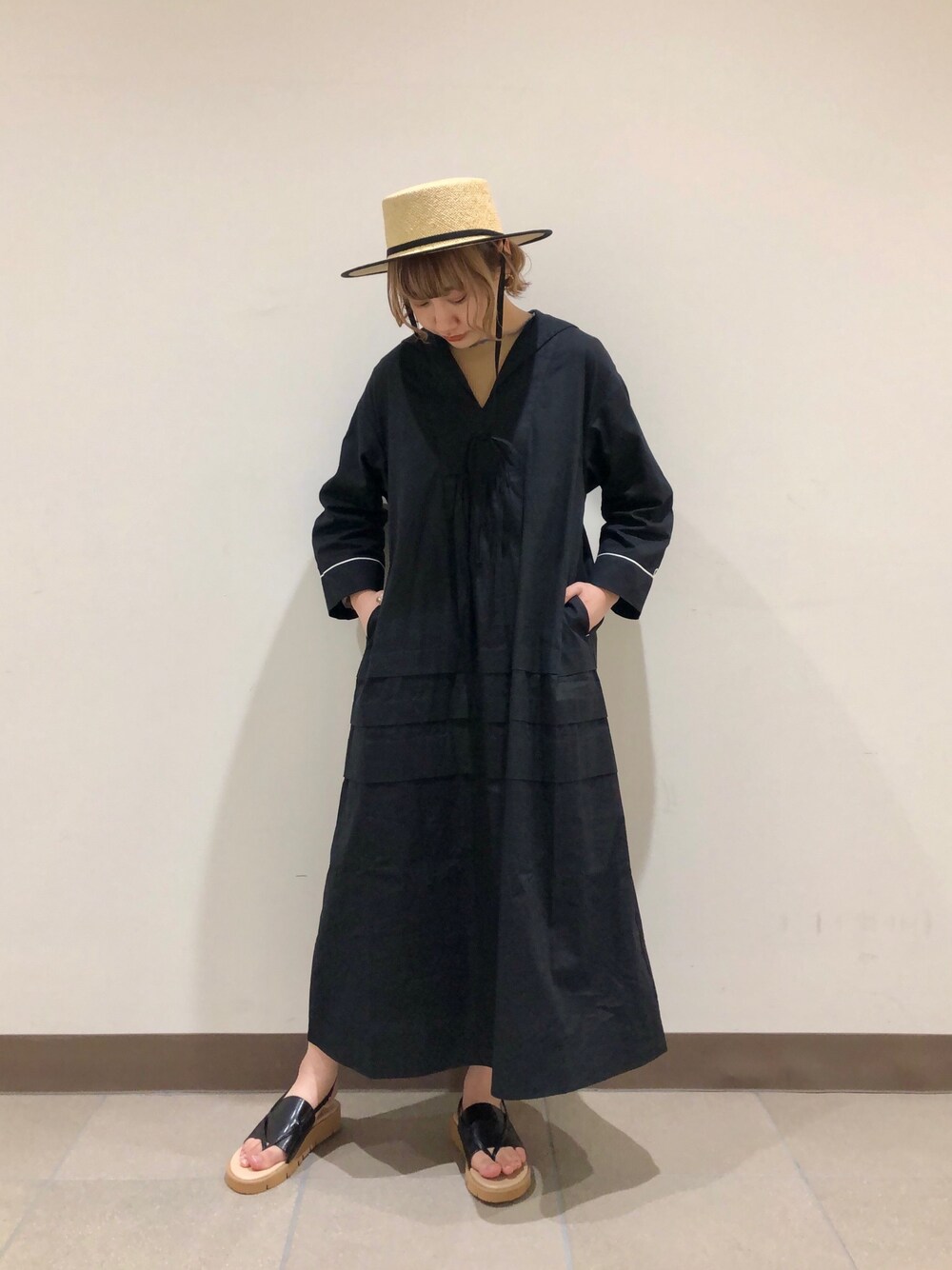 「poudoudou、プードゥドゥ、ワンピース、カンカン帽、低身長コーデ、カジュアルコーデ、マリン」｜「POU DOU DOUのマリンタックセーラーワンピース（ワンピース、ブラック系）」を使った、はがさん（レディース・157cm）の春コーディネートの1枚目の写真