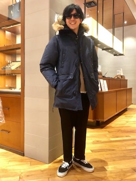 「アイテム（ダウンジャケット/コート、ブルー系）」を使った、関川さん（メンズ・173cm）の秋コーディネート