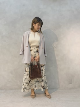 「ラベンダー」｜「アイテム（ノーカラージャケット）」を使った、ヤマグチさん（レディース・157cm）の春コーディネート