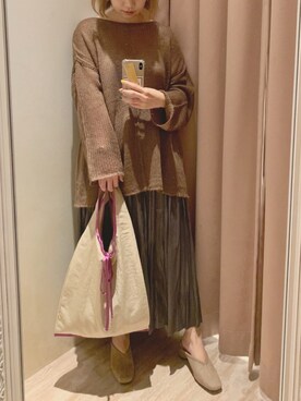 「レザー」｜「アイテム（エコバッグ/サブバッグ）」を使った、ヤマグチさん（レディース・157cm）の秋コーディネート