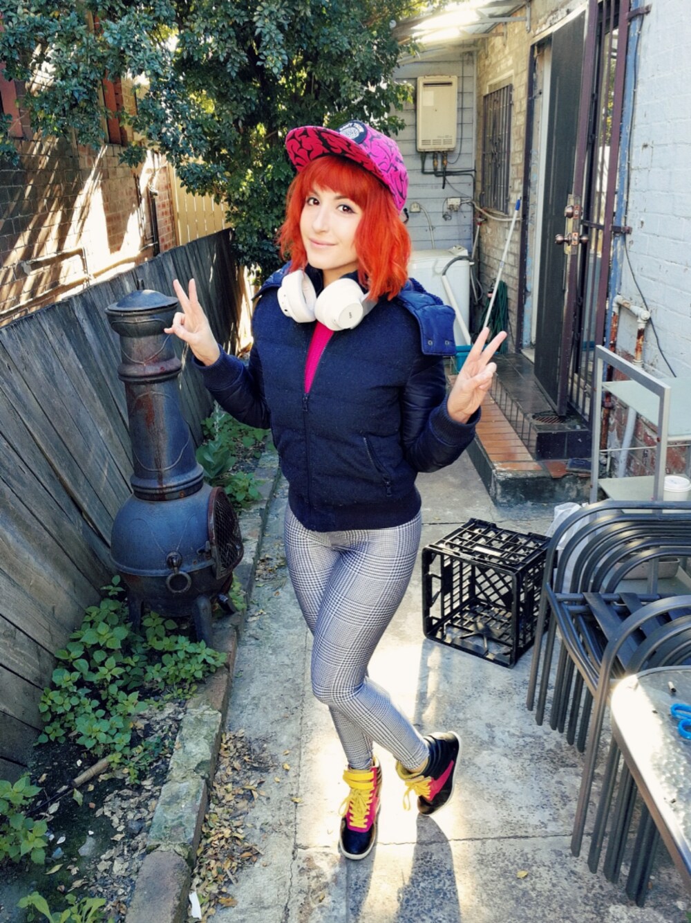 「Tartan 、street、streetstyle、80s、casual」｜「Burning the Register by stbkのアイテム（キャップ、ピンク系）」を使った、Alex Vavichさん（レディース・157cm）の夏コーディネートの1枚目の写真