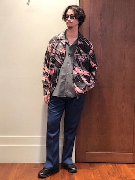 「URBAN RESEARCH（アーバンリサーチ）のアイテム（スラックス）」を使った、FUJIWARAさん（メンズ・177cm）の春コーディネート