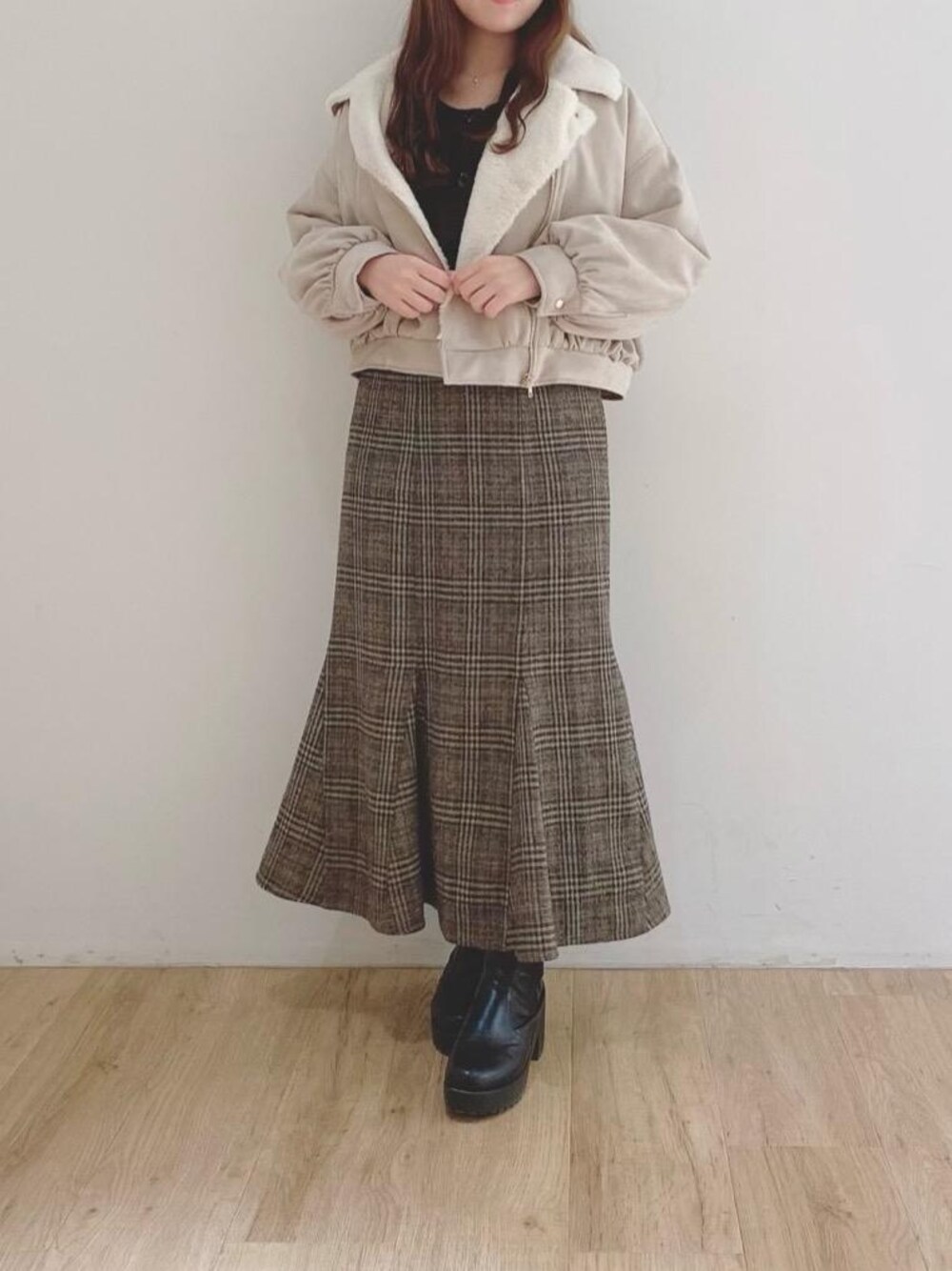 「デート、ガーリー、仙台、MAJESTIC LEGON、低身長、マジェスティックレゴン、モテ、骨格ウェーブ、エスパル仙台、カワイイ」｜「MAJESTIC LEGONのサイドゴアボリュームブーツ（ブーツ、ブラック系）」を使った、マジェスティックレゴンエスパル仙台店スタッフさん（レディース・153cm）の冬コーディネートの1枚目の写真