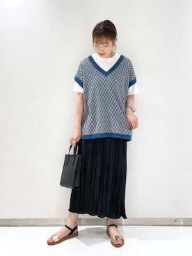 「アイテム（サンダル、ゴールド系）」を使った、ぐっちさん（レディース・165cm）の春コーディネート