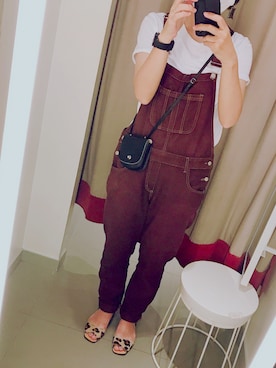 「VINTAGE（ヴィンテージ）のアイテム（サロペット/オーバーオール、ブラウン系）」を使った、おメルさん（レディース）の秋コーディネート