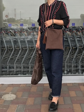 「UNIQLO（ユニクロ）のアイテム（デニムパンツ、ブルー系）」を使った、おメルさん（レディース）の秋コーディネート