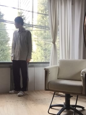 コハラ ヨシユキさんのコーディネート