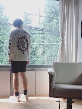 コハラ ヨシユキさんのコーディネート