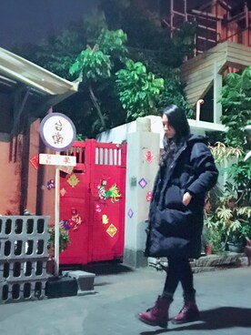 「Dr. Martens（ドクターマーチン）のアイテム（シューズ、レッド系）」を使った、PingshanWuさん（レディース）の冬コーディネート