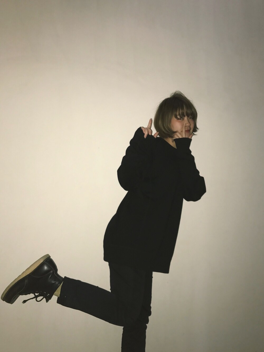 「UNIQLOのアイテム（スウェット、ブラック系）」を使った、Miyuki Tatetsuさん（レディース・160cm）の夏コーディネートの1枚目の写真