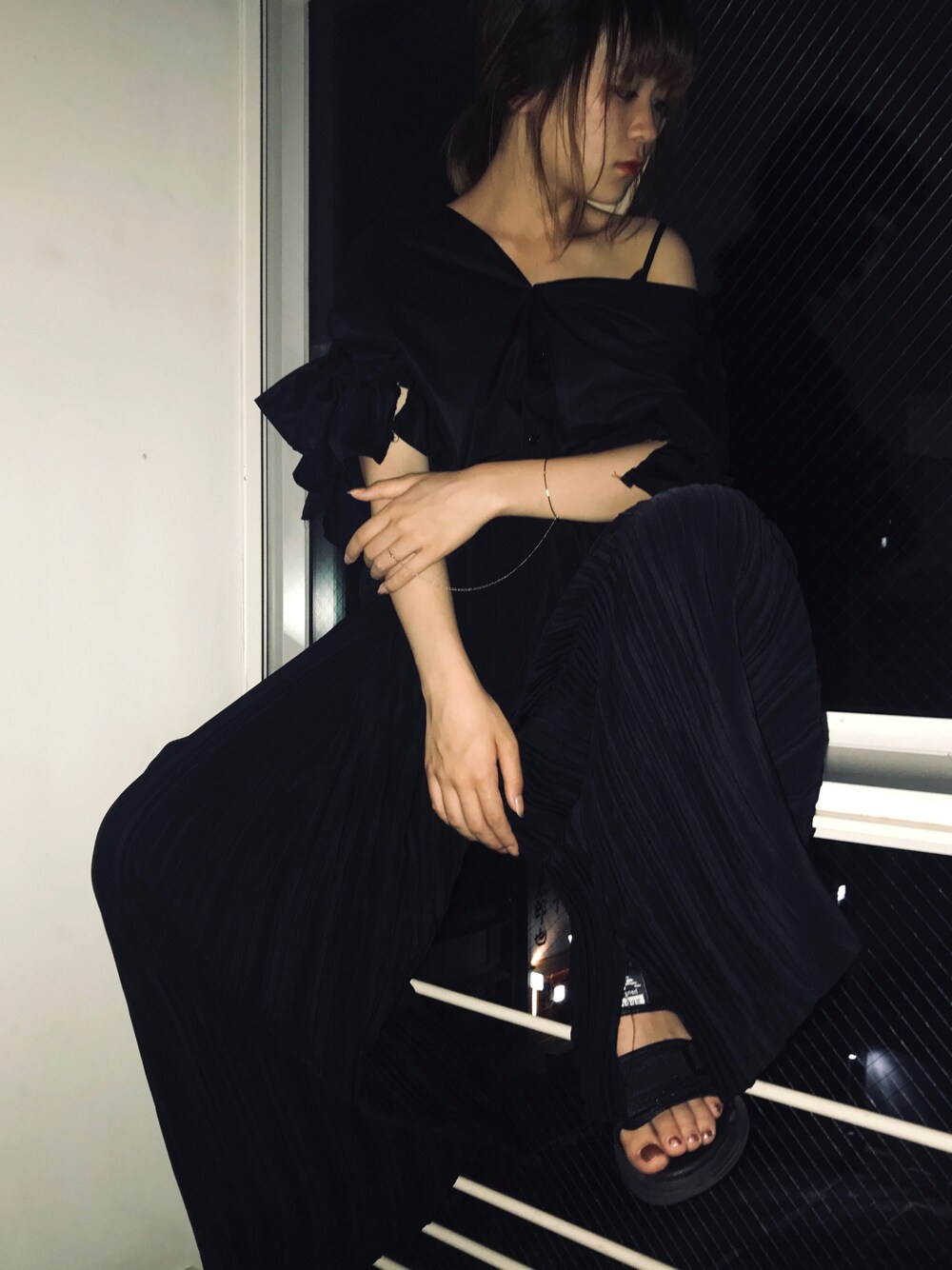 「mode、black、goldjewelry、スポサン」｜「ucalyptのアイテム（ネックレス、ゴールド系）」を使った、Miyuki Tatetsuさん（レディース・160cm）の夏コーディネートの1枚目の写真