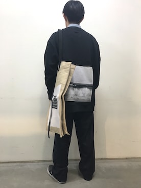 「RAF SIMONS（ラフシモンズ）のアイテム（バッグ）」を使った、一政さん（メンズ・170cm）の春コーディネート