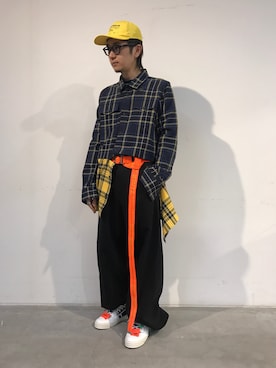 「off white（オフホワイト）のアイテム（トップス）」を使った、一政さん（メンズ・170cm）の冬コーディネート