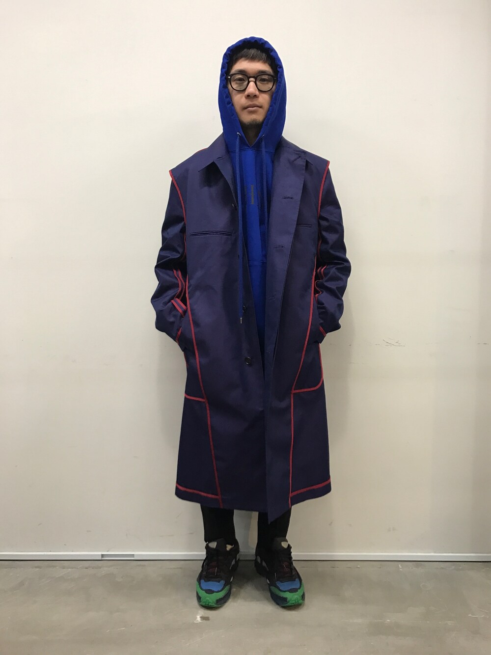 JOHN LAWRENCE SULLIVANのステンカラーコートを使った人気ファッション