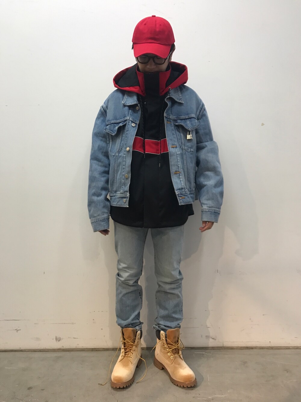 「AMBUSH」｜「AMBUSHのアイテム（ブルゾン、ブラック系）」を使った、一政さん（メンズ・170cm）の冬コーディネートの1枚目の写真