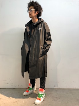 「off white（オフホワイト）のアイテム（その他アウター）」を使った、一政さん（メンズ・170cm）の春コーディネート