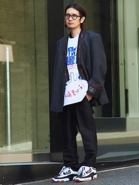 「doublet（ダブレット）のアイテム（Tシャツ/カットソー）」を使った、一政さん（メンズ・170cm）の秋コーディネート