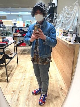「BALENCIAGA」｜「アイテム（デニムジャケット）」を使った、Iyusさん（メンズ・165cm）の冬コーディネート