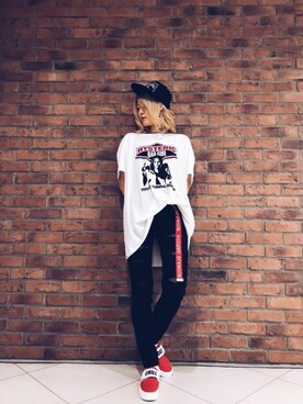 「red」｜「アイテム（キャップ）」を使った、yuさん（レディース・160cm）の夏コーディネート