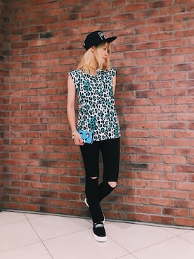 「HYSTERIC GLAMOUR（ヒステリックグラマー）のHYS WHISKY柄 刺繍キャップ（キャップ）」を使った、yuさん（レディース・160cm）の夏コーディネート