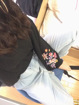 「GU（ジーユー）のアイテム（パンツ、ホワイト系）」を使った、さくらさん（レディース・160cm）の春コーディネート