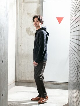 「スエット」｜「アイテム（チノパンツ）」を使った、nagayaさん（メンズ・175cm）の秋コーディネート
