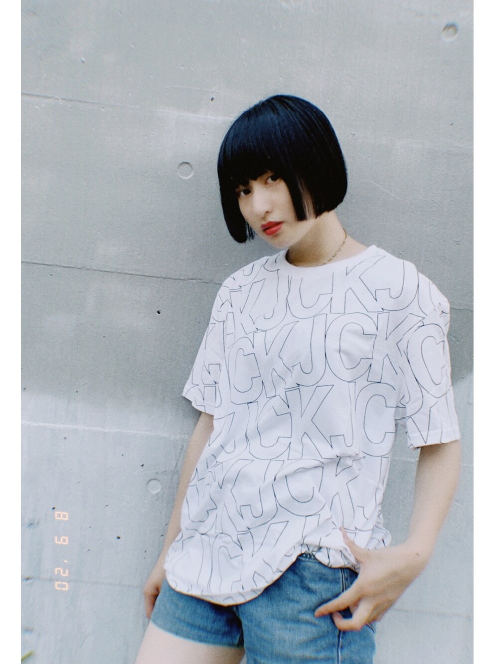 「休日コーデ、シンプル、夏、カジュアルコーデ、オトナカジュアル、ラクチンコーデ、カルバンクライン、ck、Calvin Klein、Tシャツ」｜「Calvin Kleinのアイテム（Tシャツ/カットソー、ホワイト系）」を使った、manekikkoさん（レディース・161cm）の夏コーディネートの1枚目の写真