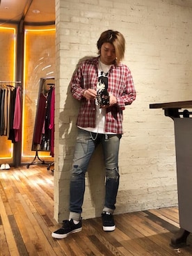 「スタッズ」｜「アイテム（レッグウェア）」を使った、吉川修平さん（メンズ・175cm）の春コーディネート