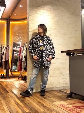 「HYSTERIC GLAMOUR（ヒステリックグラマー）のアイテム（ムートンコート）」を使った、吉川修平さん（メンズ・175cm）の秋コーディネート