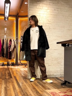 「HYSTERIC GLAMOUR（ヒステリックグラマー）のアイテム（ムートンコート）」を使った、吉川修平さん（メンズ・175cm）の秋コーディネート