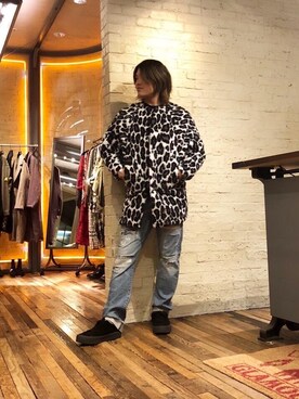 「HYSTERIC GLAMOUR（ヒステリックグラマー）のアイテム（ムートンコート）」を使った、吉川修平さん（メンズ・175cm）の秋コーディネート