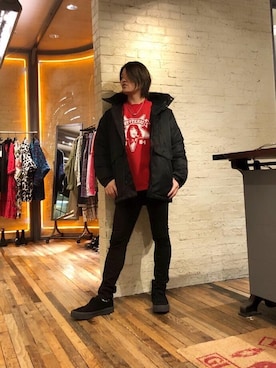 「HYSTERIC GLAMOUR（ヒステリックグラマー）のアイテム（マウンテンパーカー）」を使った、吉川修平さん（メンズ・175cm）の冬コーディネート