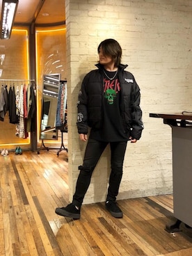 「コラボレーション」｜「アイテム（ダウンジャケット/コート）」を使った、吉川修平さん（メンズ・175cm）の冬コーディネート