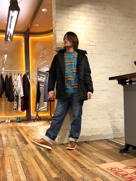 「HYSTERIC GLAMOUR（ヒステリックグラマー）のアイテム（マウンテンパーカー）」を使った、吉川修平さん（メンズ・175cm）の冬コーディネート