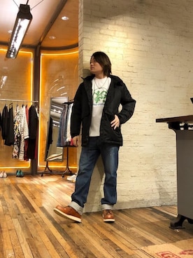 「HYSTERIC GLAMOUR（ヒステリックグラマー）のアイテム（マウンテンパーカー）」を使った、吉川修平さん（メンズ・175cm）の冬コーディネート