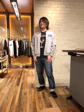 「コラボレーション」｜「アイテム（財布/小物）」を使った、吉川修平さん（メンズ・175cm）の冬コーディネート