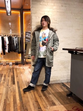 「コラボレーション」｜「アイテム（財布/小物）」を使った、吉川修平さん（メンズ・175cm）の冬コーディネート