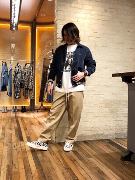 「コラボレーション」｜「アイテム（スタジャン）」を使った、吉川修平さん（メンズ・175cm）の春コーディネート