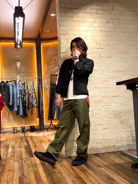 「G-SHOCK」｜「アイテム（デニムジャケット）」を使った、吉川修平さん（メンズ・175cm）の春コーディネート